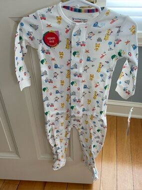 NWT Magnetic Me Organic Cotton Seaside Sand Squad Print Footie Pajama